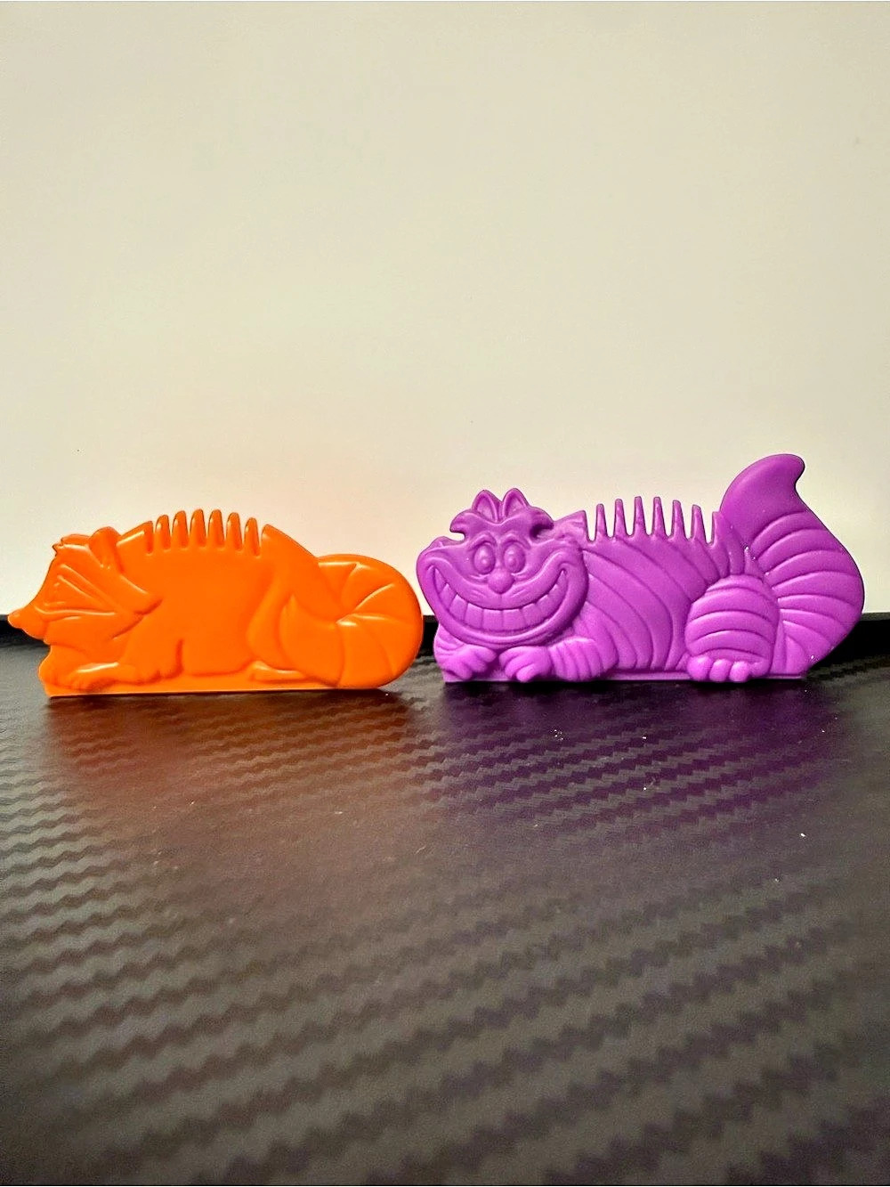 1995 McDonald’s Disney Pocahontas Meeko & Cheshire Cat Comb Stands